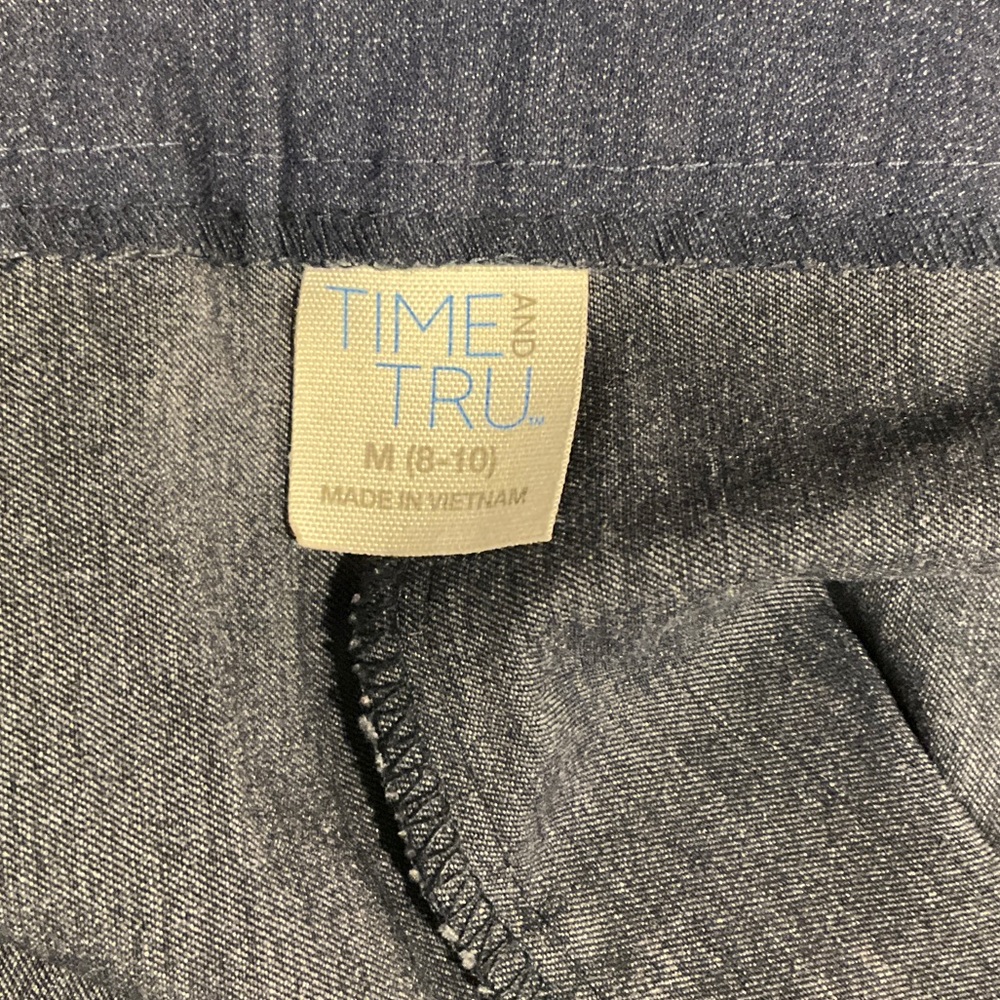 Time and Tru Capri Pants - Picture 4 of 5